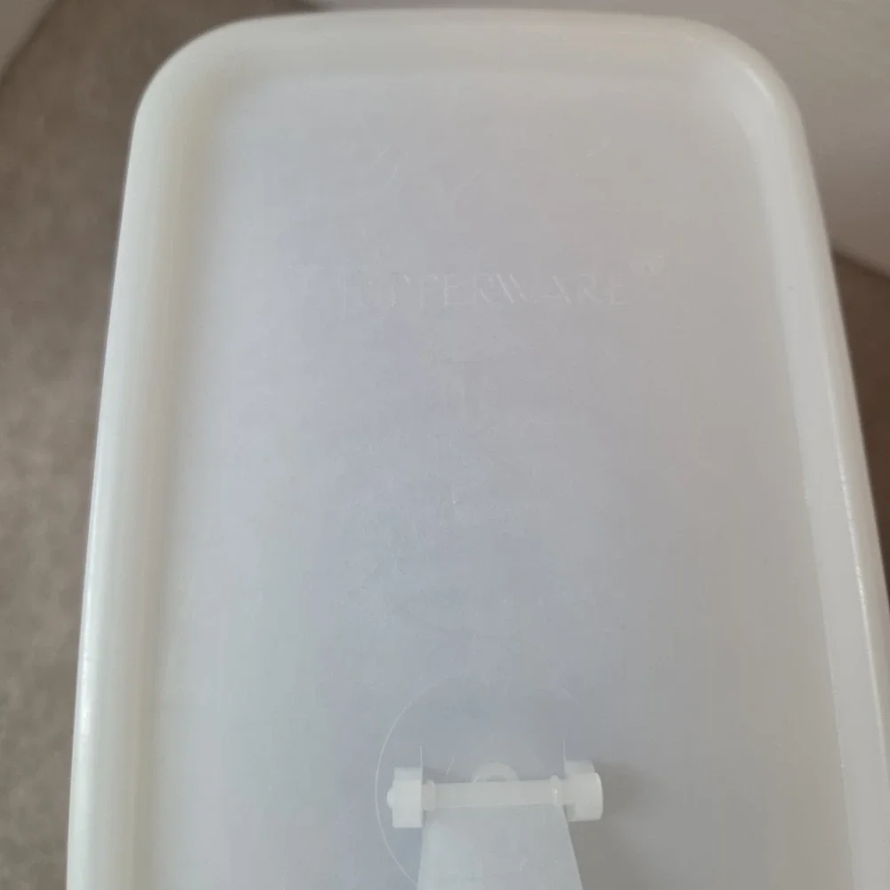 Vintage Tupperware Store-N-Pour Cereal Keeper #469 w/Pour Flip Lid #471 13 Cup